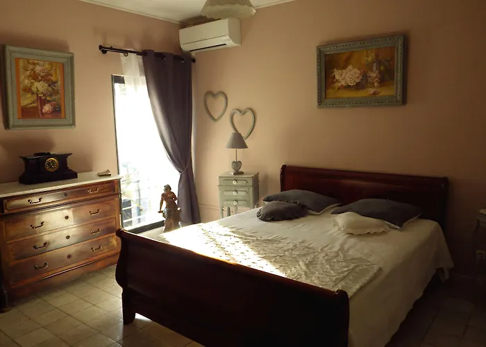 Le Clos Des Aramons 3* Bernis