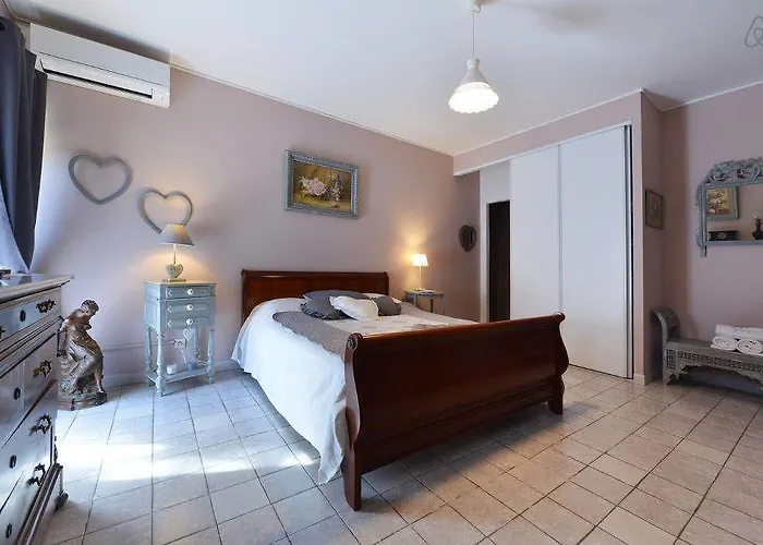 Le Clos Des Aramons Πανσιόν 3*