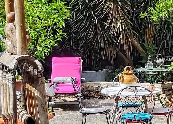 Pensjonat Le Clos Des Aramons 3*