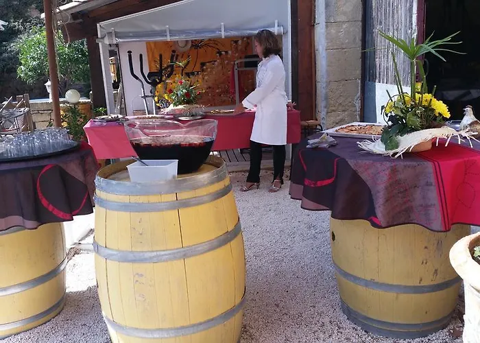 Le Clos Des Aramons Gæstehus