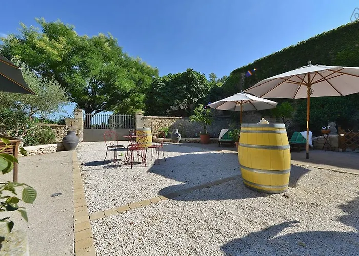 Le Clos Des Aramons Πανσιόν